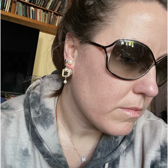 Meet your Posher, Samantha - Picture 2 of 3